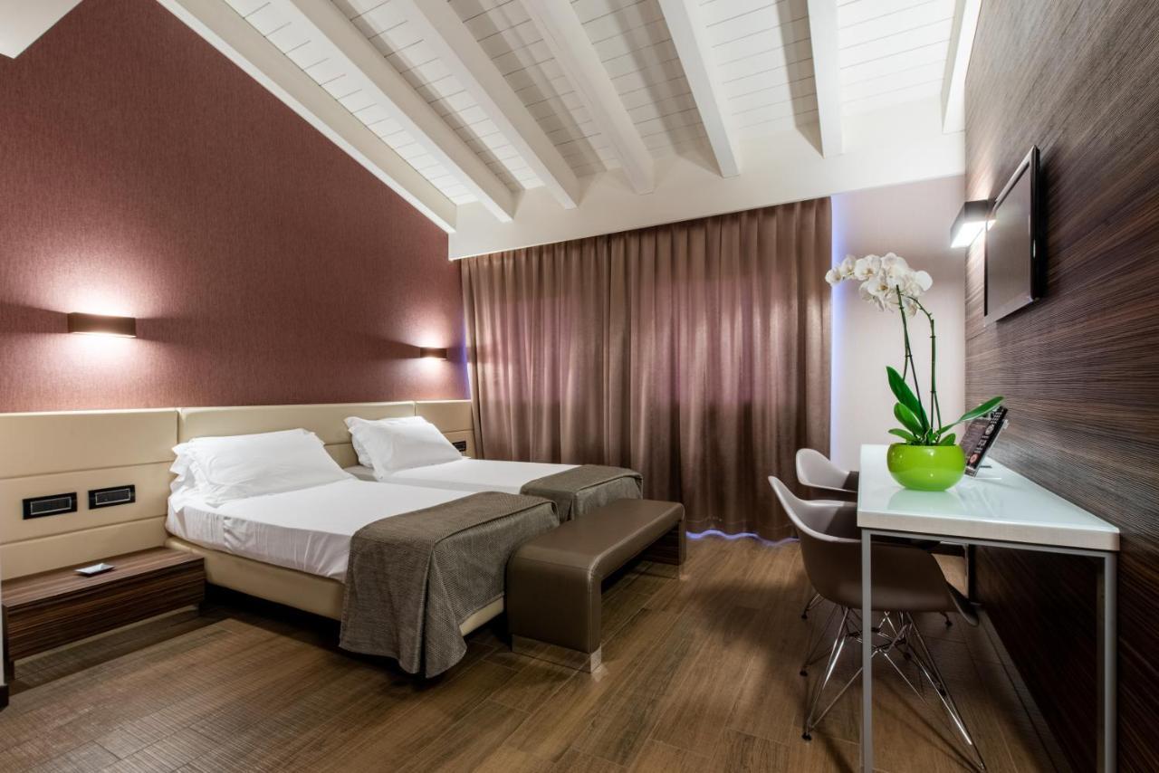 Viola Mhotel Грумелло-дель-Монте Екстер'єр фото