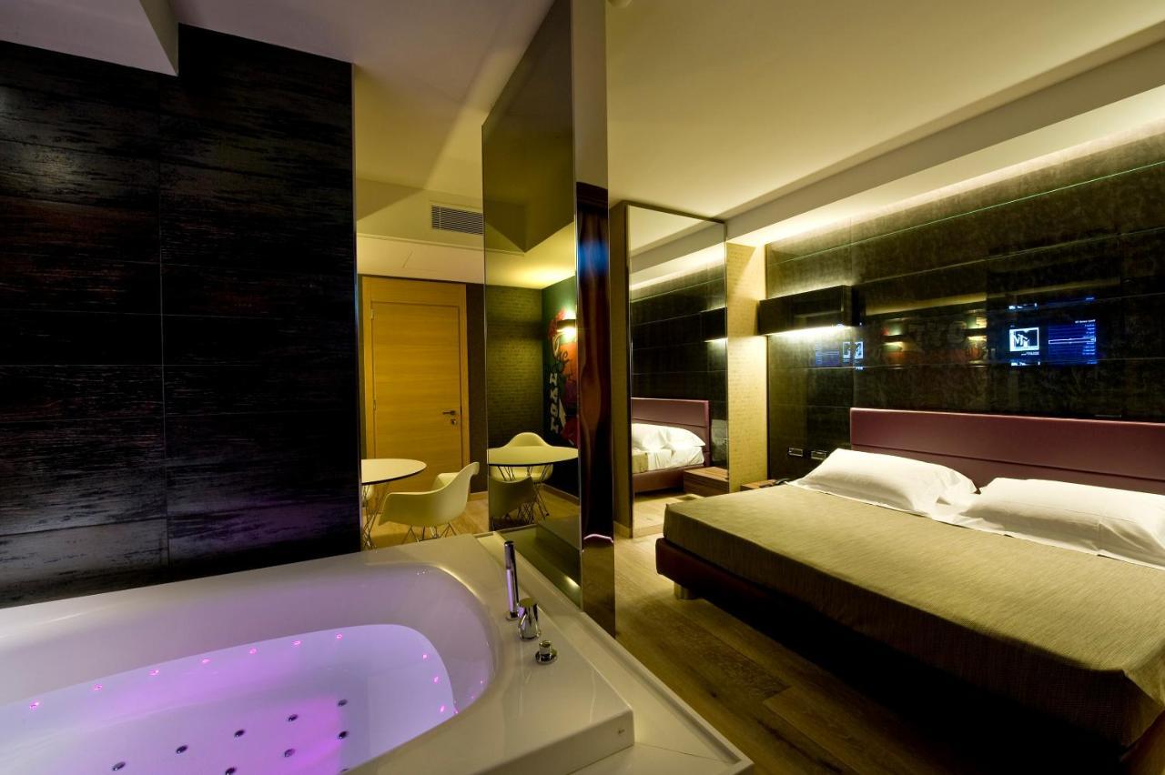 Viola Mhotel Грумелло-дель-Монте Екстер'єр фото