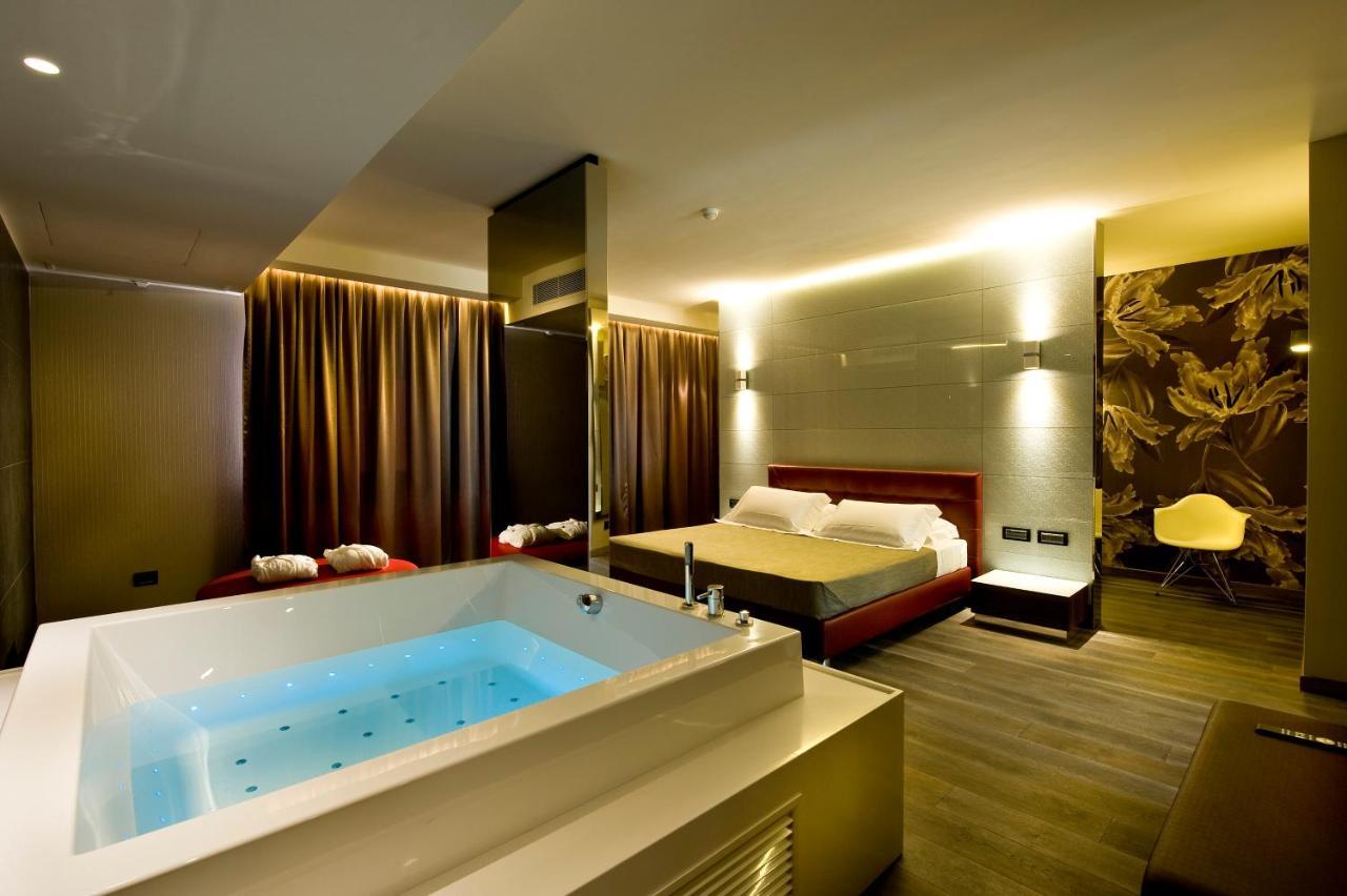 Viola Mhotel Грумелло-дель-Монте Екстер'єр фото