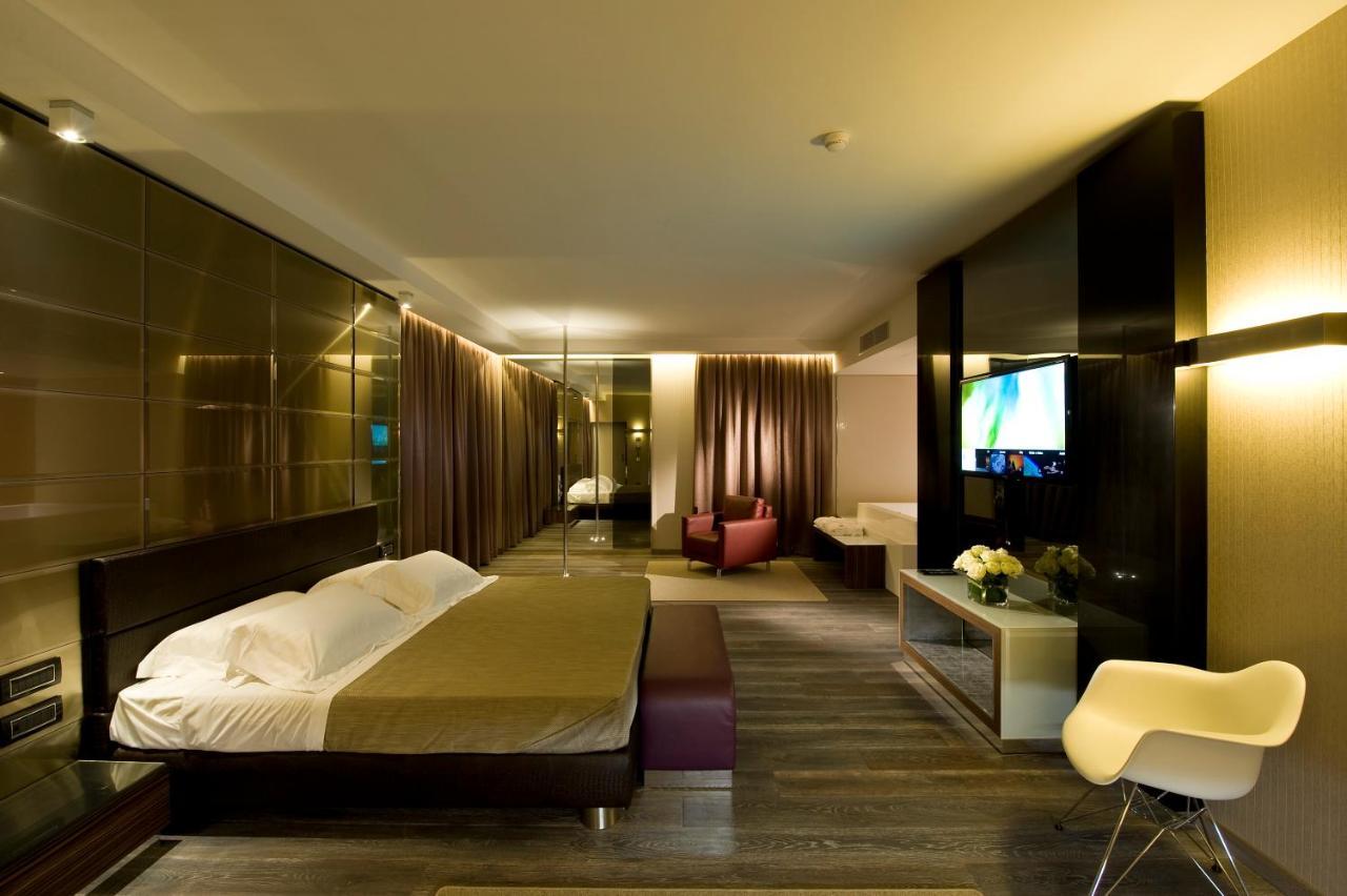 Viola Mhotel Грумелло-дель-Монте Екстер'єр фото