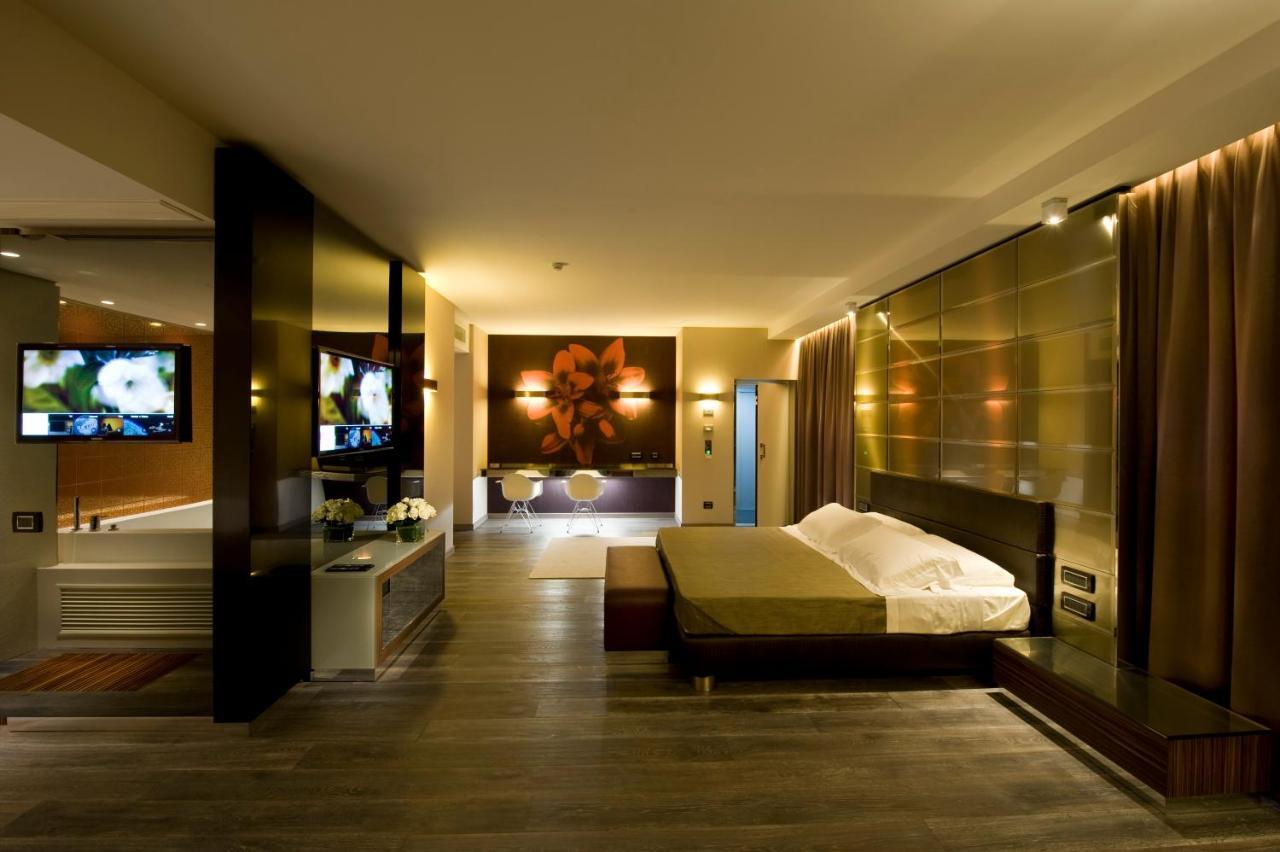 Viola Mhotel Грумелло-дель-Монте Екстер'єр фото