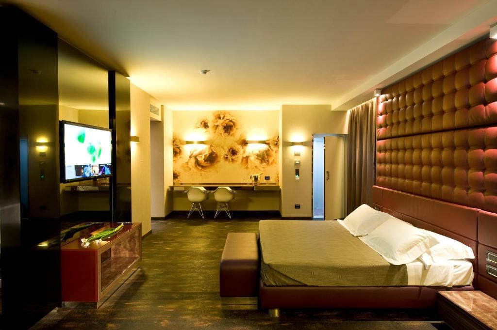Viola Mhotel Грумелло-дель-Монте Екстер'єр фото